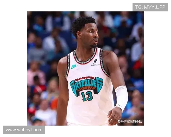 小莫布里半场表现抢眼17分钟内10投6中斩获13分4篮板2封盖